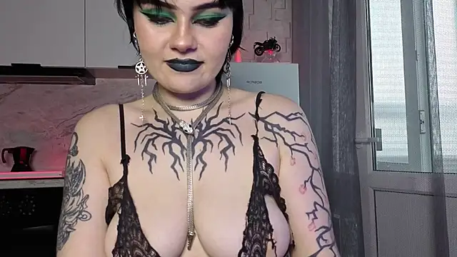 IntrigueYourDay's Live XXX Chat