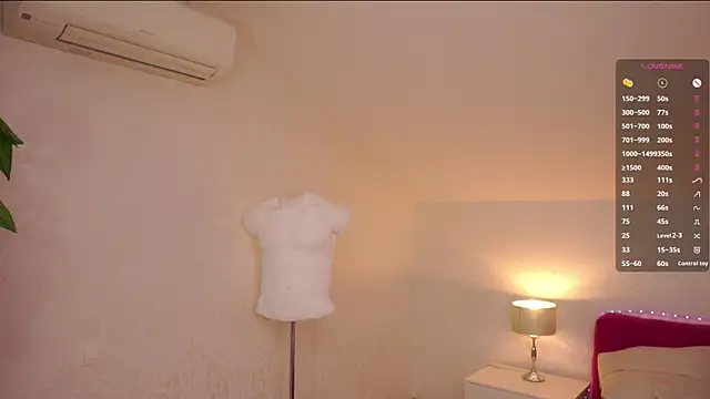 JuleeSamec élő XXX-chatje