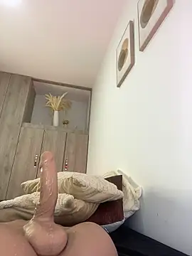 Mia_222 Adlı Modelin Canlı XXX Sohbeti