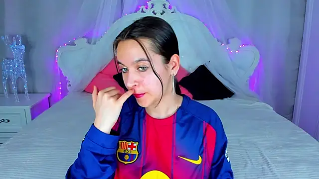 AishaTempt Adlı Modelin Canlı XXX Sohbeti