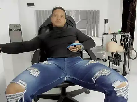 Chat XXX Live master_leather
