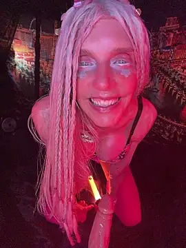 1NikiVegas live XXX chat