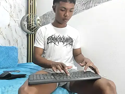 lonjitas_twink_hot webkamerás műsora