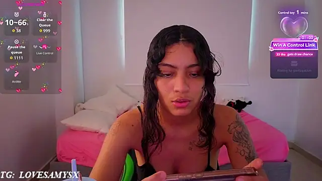 Lovelyamyy Chat XXX in diretta