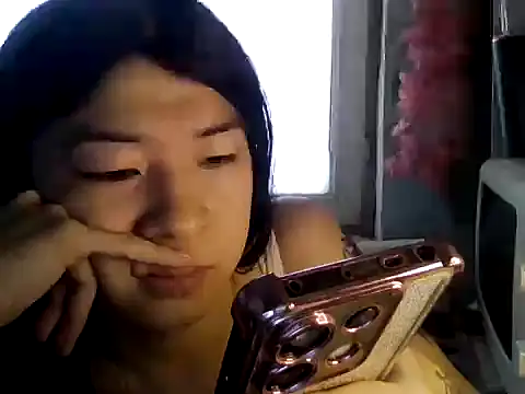 Show modela CarlyJoy na web-kameri