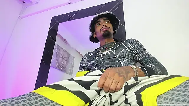Rpoolrboy élő XXX-chatje