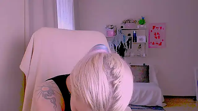 دردشة Hot_Blonda الجنسية المباشرة
