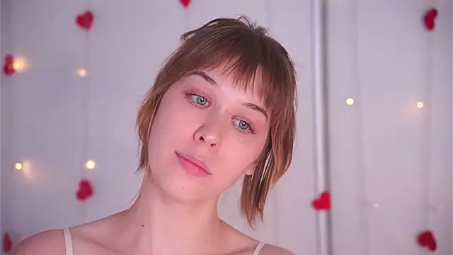 LareeSare élő XXX-chatje