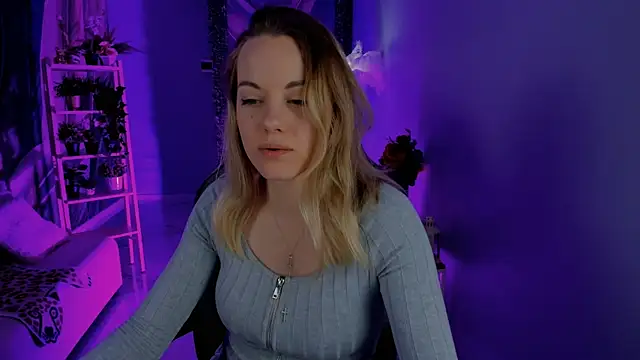 VireliaMoonfall's Live XXX Chat