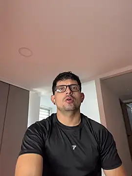 TroyeSavage Pertunjukan Webcam