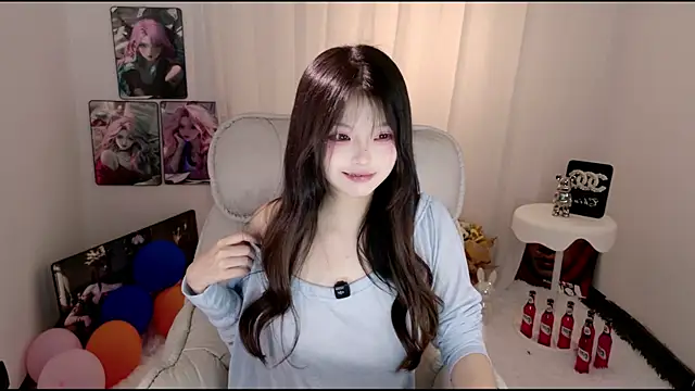 ChuYI-007 Adlı Modelin Canlı XXX Sohbeti