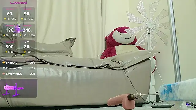 XXX chat uživo modela fox-yiyi