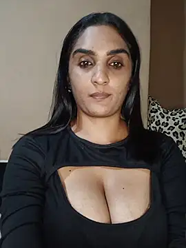 Eroticindian07 Chat XXX in diretta