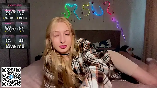 Emma_Willson Chat XXX in diretta