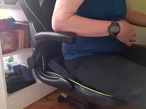 feathersify Pertunjukan Webcam