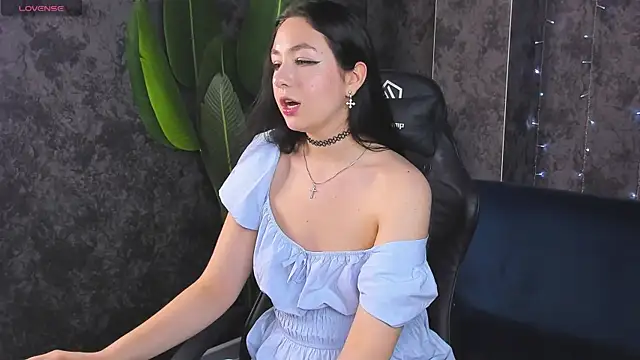 Sofia_Conner Adlı Modelin Canlı XXX Sohbeti