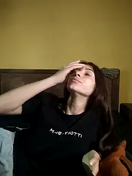 AntoniaHottie Chat XXX live