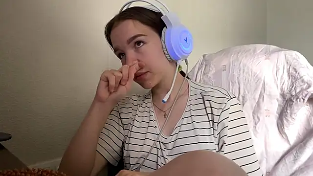 FewerCadre's Live XXX Chat