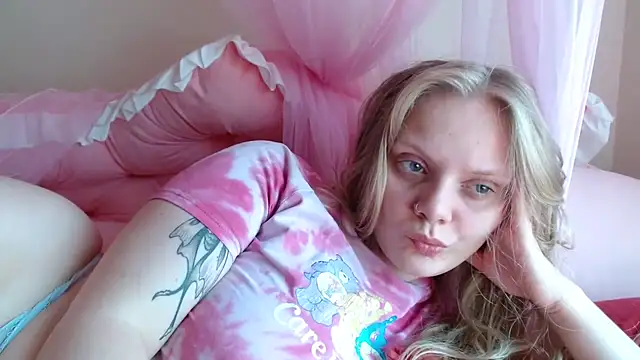 CherrysGotCakes' Live XXX Chat