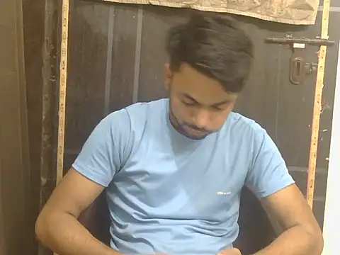 Stubborndesiboy Live XXX-chat