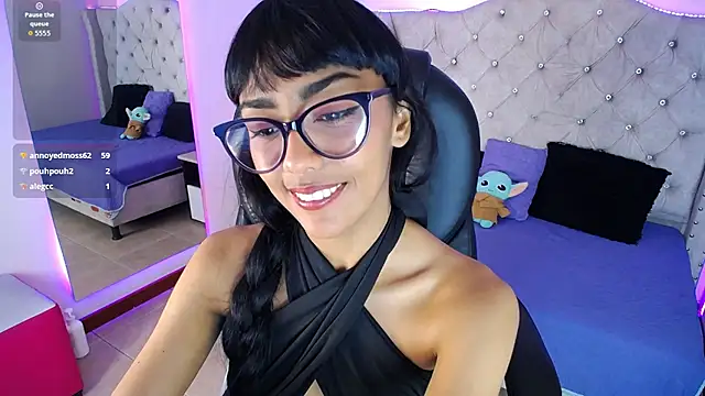Chat +18 de Violett_Gardenn ao vivo