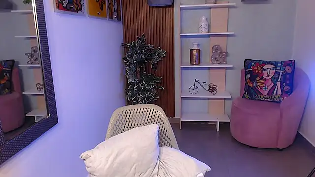 _Lucy_Grey_ XXX чат на живо