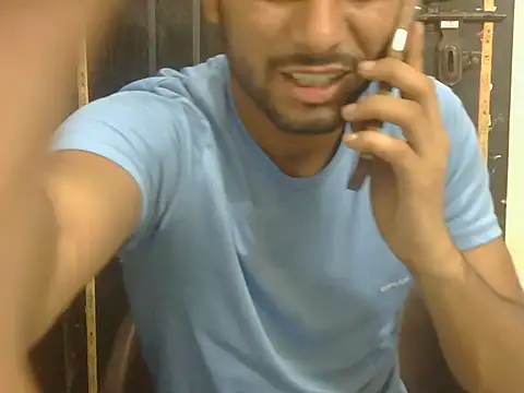 Stubborndesiboy live XXX chat