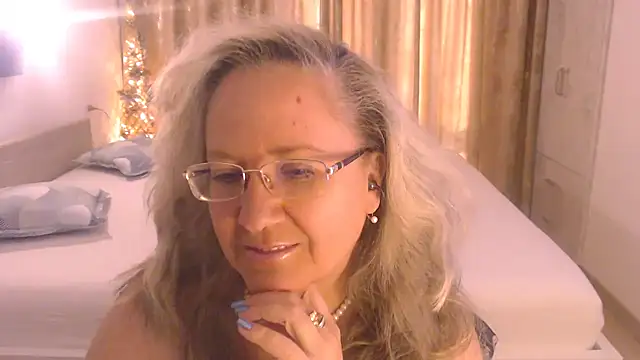 Raisshy Live XXX-chat