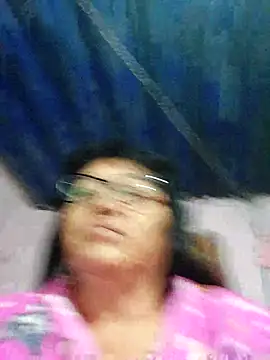 clarita_01 Show in webcam