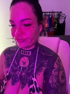 Živá chatovací místnost _MelinaCurves_