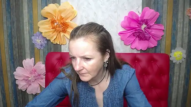 MeganPirs live XXX chat