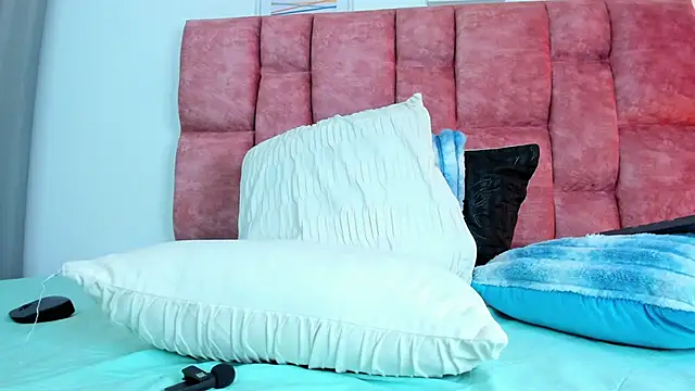 TiffanyFox1 Adlı Modelin Canlı XXX Sohbeti