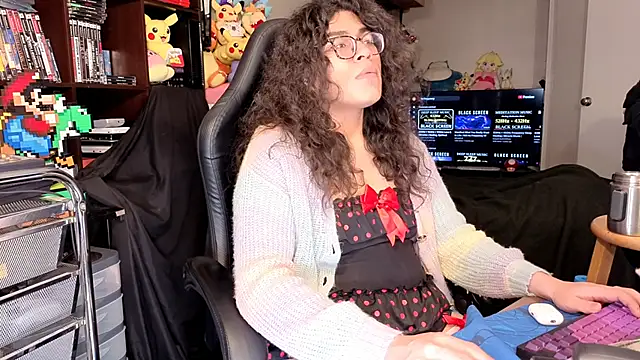 Chat XXX en directo de ShinyCherub
