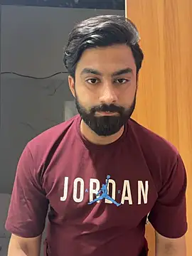 Royalboy_03 Adlı Modelin Canlı XXX Sohbeti