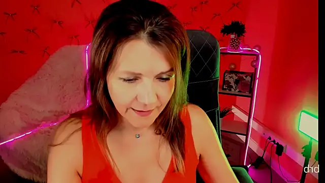 NicoleHitman Chat XXX in diretta