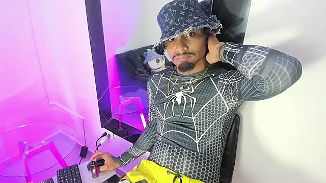 Rpoolrboy XXX чат на живо
