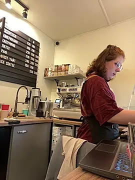 cinnabon_'s Live XXX Chat