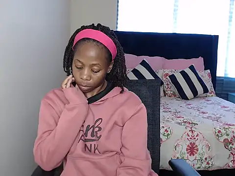 QUEENMANDYY's Live XXX Chat