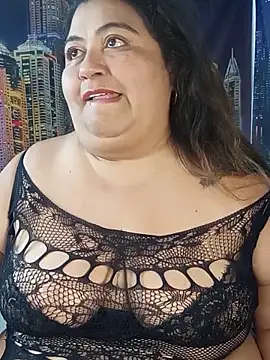 curvy_diva_ Adlı Modelin Canlı XXX Sohbeti
