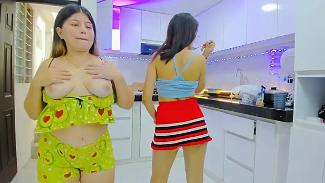 royalgirls_x Live XXX-Chat