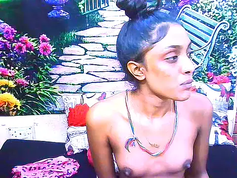 IndianPretty14u2Luv Chat XXX in diretta