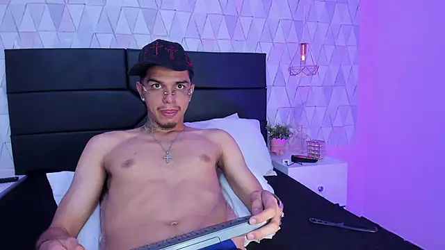Вебкам-шоу TysonRiggs
