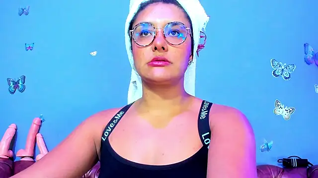 Kaira_mosse Adlı Modelin Canlı XXX Sohbeti