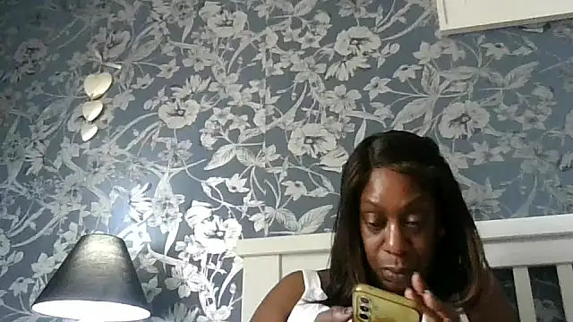 EbonyBlue-x Live XXX Chat