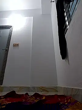 הופעת וובקאם של Hot_Angle