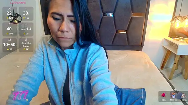 แชท XXX สดของ Keyla_Brunette_