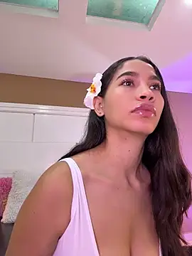 JuliaaVega 现场XXX聊天