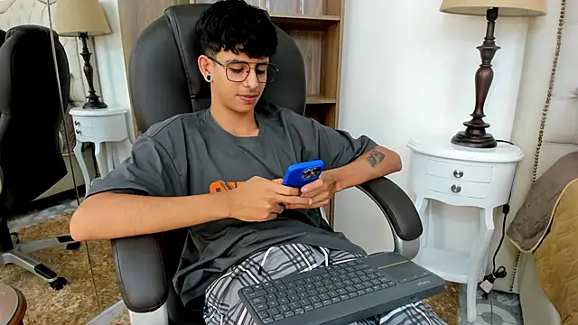 Ibratxandy Live XXX-Chat