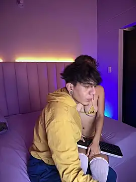 Chat +18 de abrilandjulian ao vivo