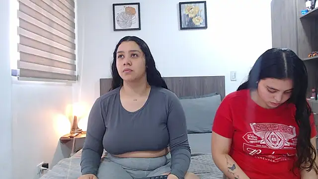 Scarlett_Jazmin Show in webcam